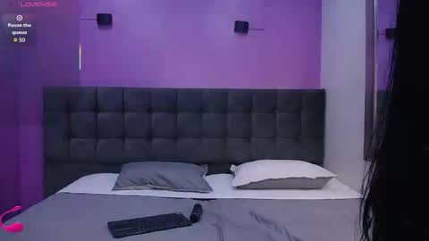 Snapshot of valentinajaramilloo chatting on 10-31-25, 01:23 ValentinaJaramilloo online show from 10-31-25, 01:23