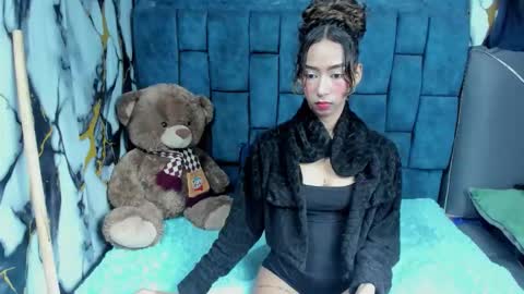 valentinaklean1 online show from 06-02-26, 01:40