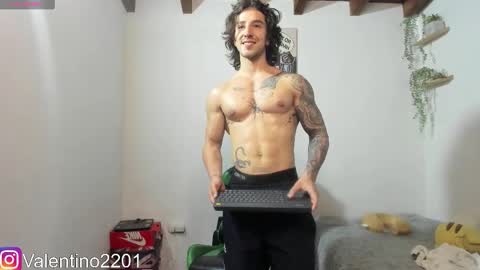 valentino online show from 03-02-26, 05:08