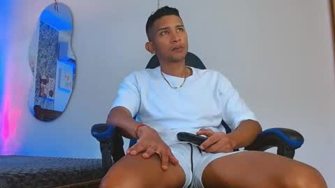 Mistery Guy online show from 11-07-25, 03:45