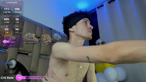 Snapshot of valentinomoreti chatting on 09-28-25, 03:17 Valentino online show from 09-28-25, 03:17