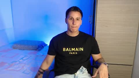 VALENTINO online show from 12-18-25, 09:21