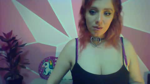 Snapshot of valeri_cove chatting on 01-16-25, 08:33 Valeri Cove online show from 01-16-25, 08:33