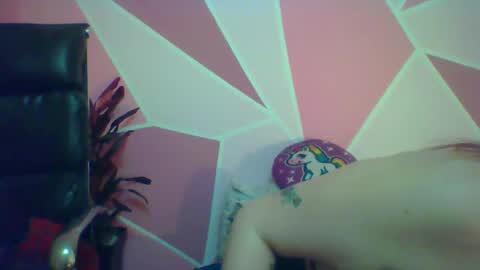 Snapshot of valeri_cove chatting on 01-25-25, 12:05 Valeri Cove online show from 01-25-25, 12:05