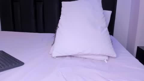 valeri_tafur online show from 02-28-25, 01:47