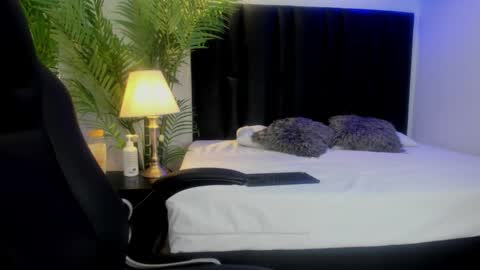 valeri_tafur online show from 10-15-25, 10:59