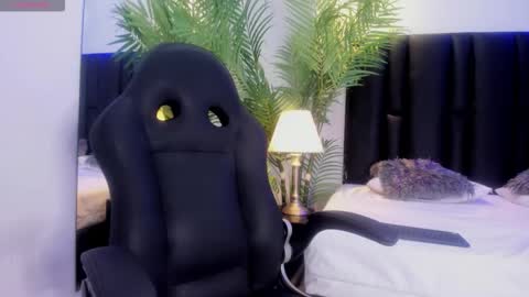 valeri_tafur online show from 10-18-25, 11:00