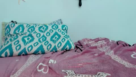 Snapshot of valeria18sexy chatting on 10-31-25, 02:34 valeria online show from 10-31-25, 02:34