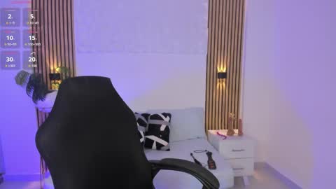 Valeria Acosta online show from 05-27-26, 01:57
