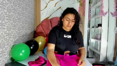 Costume lover online show from 04-16-26, 07:14