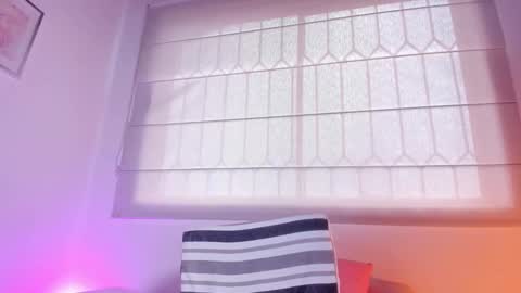 Snapshot of valeria_uribe22 chatting on 05-02-26, 07:30 online show from 05-02-26, 07:30