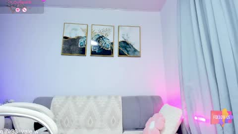Snapshot of valeria_wood chatting on 05-26-26, 05:47 valeria online show from 05-26-26, 05:47