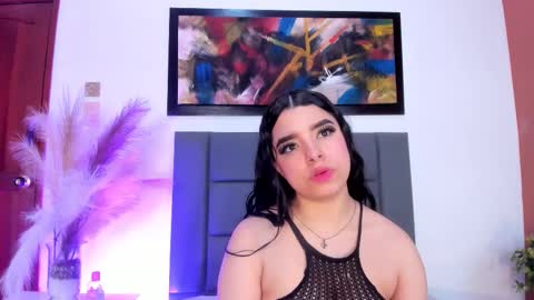 Snapshot of valeriablythe chatting on 02-18-26, 11:39 ValeriaBlythe online show from 02-18-26, 11:39