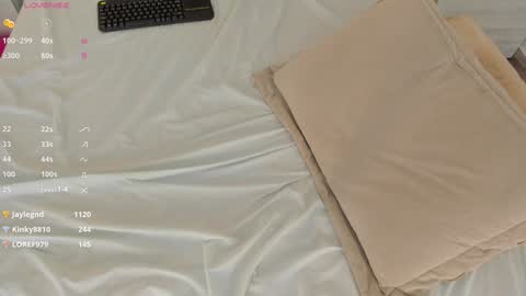 Snapshot of valeriah_ chatting on 12-03-24, 01:32 Valeria online show from 12-03-24, 01:32