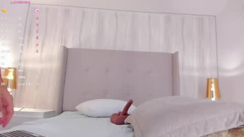 Snapshot of valeriah_ chatting on 02-13-25, 02:42 Valeria online show from 02-13-25, 02:42