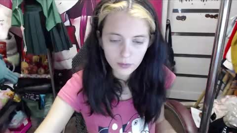 ValeriaXKiss online show from 12-16-25, 05:51