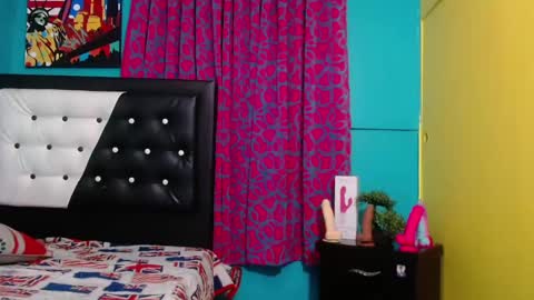 Snapshot of valerie_mase chatting on 12-13-24, 10:34 vale online show from 12-13-24, 10:34