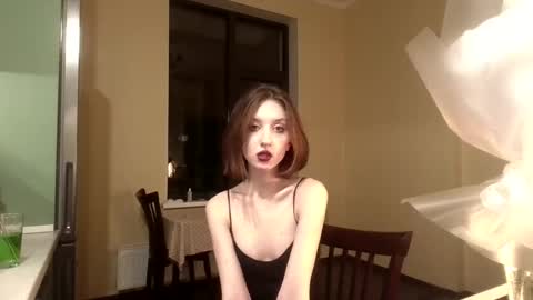 Kristi moony online show from 02-14-25, 08:37