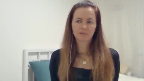 Snapshot of valerie_rose777 chatting on 10-18-25, 07:03 valerie_rose777 online show from 10-18-25, 07:03