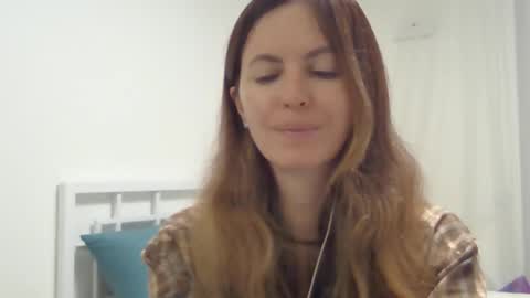 Snapshot of valerie_rose777 chatting on 11-06-25, 08:10 valerie_rose777 online show from 11-06-25, 08:10