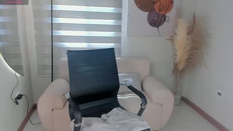 Snapshot of valerieaustin chatting on 01-15-25, 05:05 call me Val online show from 01-15-25, 05:05