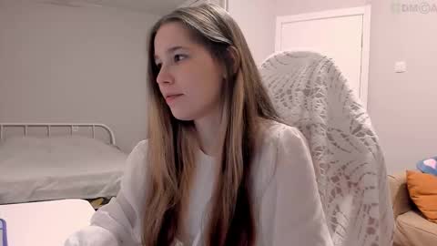 Snapshot of valeriebubbles chatting on 11-17-25, 08:58 Valerie online show from 11-17-25, 08:58