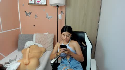 Juli C online show from 01-17-25, 08:33