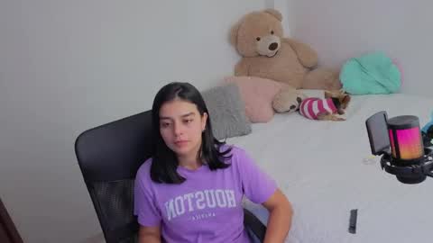 Snapshot of valerihouse_ chatting on 06-06-26, 02:27 valerihouse_ online show from 06-06-26, 02:27