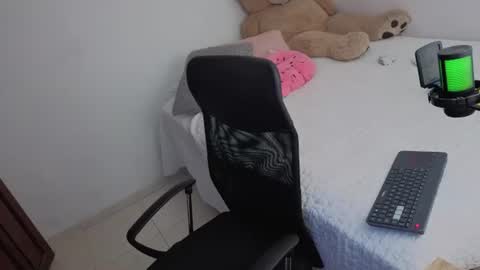 valerihouse_ online show from 07-07-26, 01:52