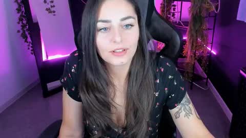 Snapshot of valeriiemills chatting on 10-09-25, 11:58 Valerie online show from 10-09-25, 11:58