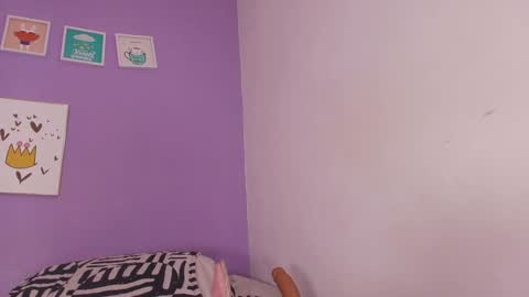 Valeryn online show from 01-28-25, 06:05