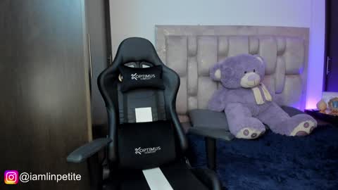 Snapshot of valery_dupont chatting on 01-18-25, 02:47 Valery Lin Dupont online show from 01-18-25, 02:47