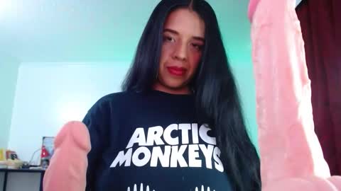 Snapshot of valery_meer_ chatting on 10-11-25, 12:54 Valeria online show from 10-11-25, 12:54