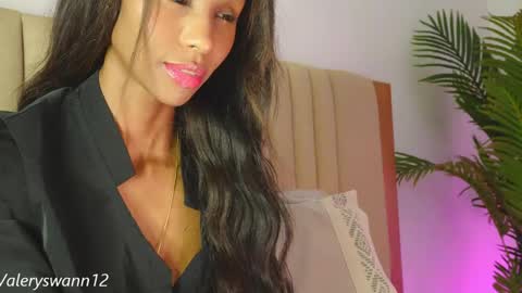 Snapshot of valery_swan1 chatting on 05-24-26, 04:06 Valery swan1 online show from 05-24-26, 04:06