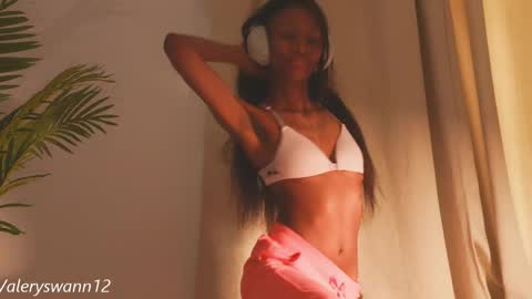 Snapshot of valery_swan1 chatting on 05-26-26, 04:25 Valery swan1 online show from 05-26-26, 04:25
