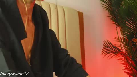 Snapshot of valery_swan1 chatting on 06-18-26, 12:33 Valery swan1 online show from 06-18-26, 12:33