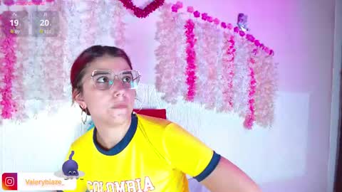 Snapshot of valeryblaze_ chatting on 06-23-26, 07:01 Valery online show from 06-23-26, 07:01