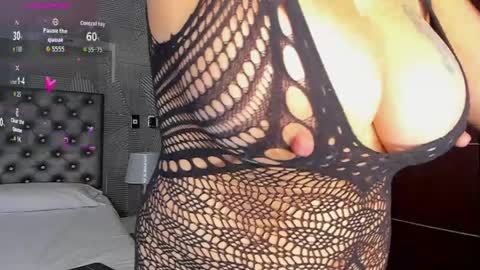 Snapshot of valerydiamond_ chatting on 04-23-26, 11:29 Valery online show from 04-23-26, 11:29