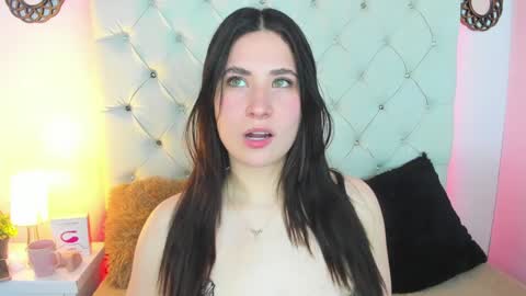 Snapshot of valeryfoxt chatting on 12-22-24, 04:50 valery online show from 12-22-24, 04:50