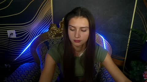 Snapshot of valeryroyale chatting on 12-10-24, 02:39 Valery online show from 12-10-24, 02:39
