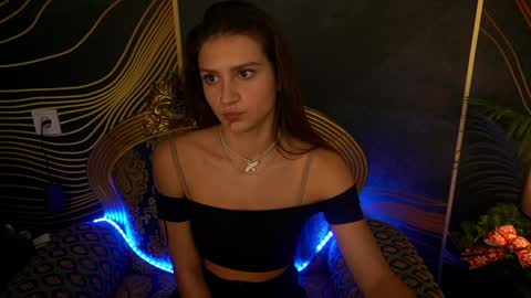 Snapshot of valeryroyale chatting on 12-21-24, 12:06 Valery online show from 12-21-24, 12:06