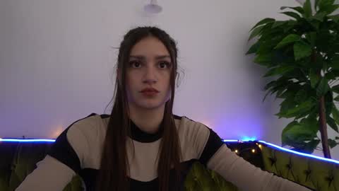 Snapshot of valeryroyale chatting on 01-28-25, 02:31 Valery online show from 01-28-25, 02:31