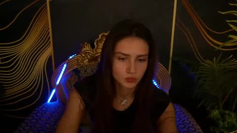 Snapshot of valeryroyale chatting on 01-29-25, 02:32 Valery online show from 01-29-25, 02:32