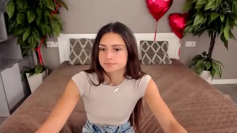 Snapshot of valeryroyale chatting on 03-09-25, 09:35 Valery online show from 03-09-25, 09:35