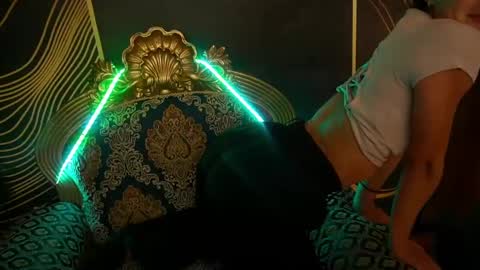 Snapshot of valeryroyale chatting on 03-12-25, 02:23 Valery online show from 03-12-25, 02:23