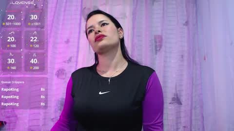 Snapshot of valerysnow_ chatting on 02-25-25, 01:09 Valery online show from 02-25-25, 01:09