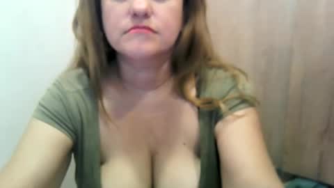 Snapshot of valerysquirtxxx chatting on 04-15-26, 03:30 VALERY SQUIRT online show from 04-15-26, 03:30