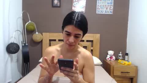 Snapshot of valesantodomingo chatting on 12-17-25, 11:22 Sofia online show from 12-17-25, 11:22