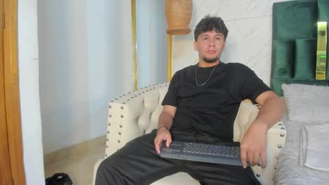 Valentino online show from 04-11-26, 11:25