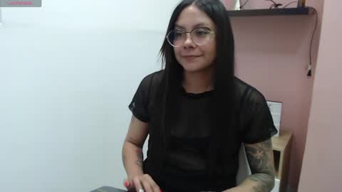 Snapshot of valevicious chatting on 04-27-26, 03:54 valevicious online show from 04-27-26, 03:54